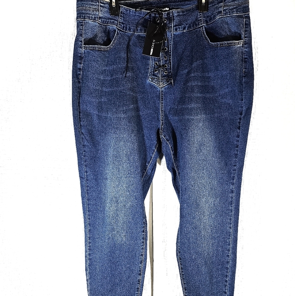 Fashion Nova Denim - Fashion Nova 22W Crisscross Lace Up Jeans